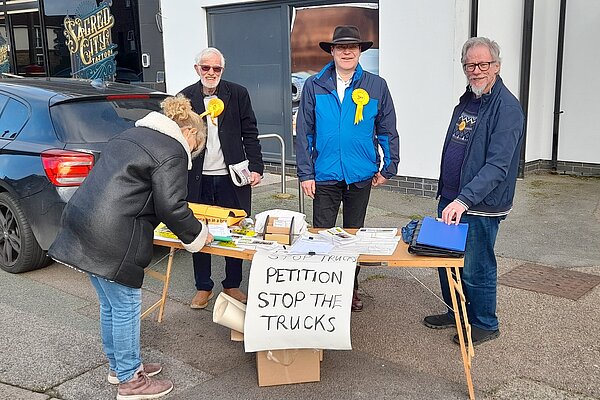 Stop The Lorries petition in Southend